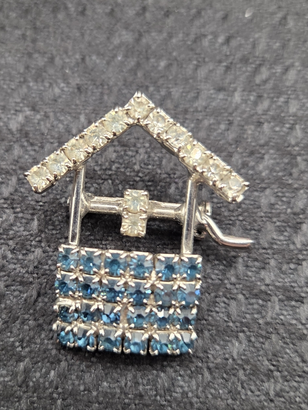 1268. Wishing Well Rhinestone Brooch